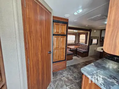 2014 Keystone Cougar X-Lite 21RBS photo 4