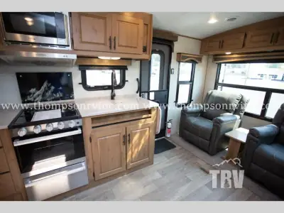 2027 Outdoors Timber Ridge Titanium Series 25RLS photo 14