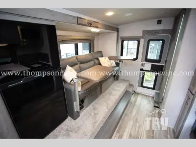 2027 Northwood Mfg Arctic Fox Camper 990 photo 12
