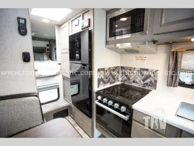 2027 Northwood Mfg Arctic Fox Camper 865 photo 9