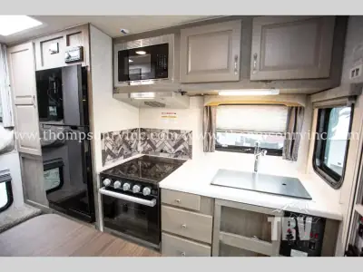 2027 Northwood Mfg Arctic Fox Camper 865 photo 8