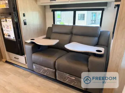 2027 Ember E-Series 22ETS photo 28