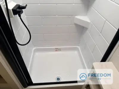 2027 Ember E-Series 22ETS photo 55