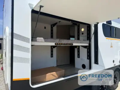 2027 Ember E-Series 22ETS photo 16