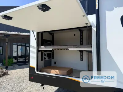 2027 Ember E-Series 22ETS photo 14