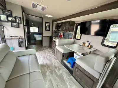 2022 Holiday Rambler ADMIRAL 28A photo 8