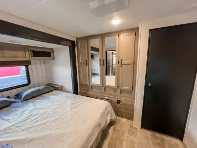 2025 Palomino Puma 32BHFS photo 24