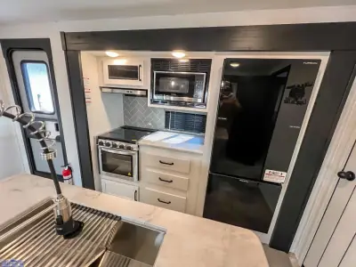 2025 Palomino Puma 32BHFS photo 40