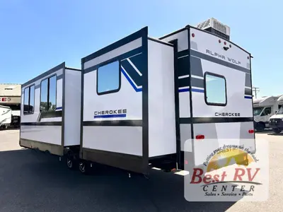 2027 Forest River Cherokee Alpha Wolf photo 6
