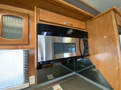 2004 Fleetwood Pace Arrow photo 23