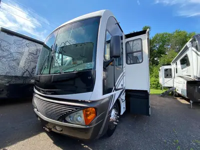 Used 2004 Fleetwood Pace Arrow 37C