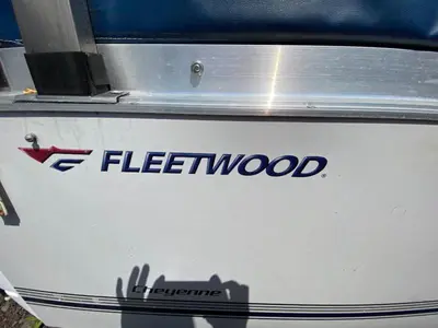 2008 Fleetwood Americana photo 10