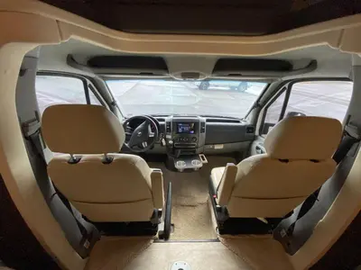2015 Itasca Navion photo 42