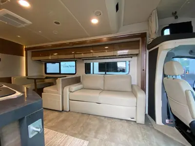 2015 Itasca Navion photo 14