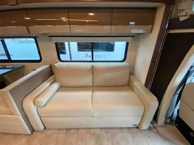 2015 Itasca Navion photo 40