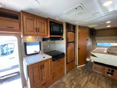 2016 Forest River Sunseeker photo 17