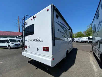 2016 Forest River Sunseeker photo 11