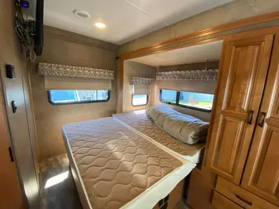 2016 Forest River Sunseeker photo 30
