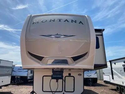 2018 Keystone Montana photo 3