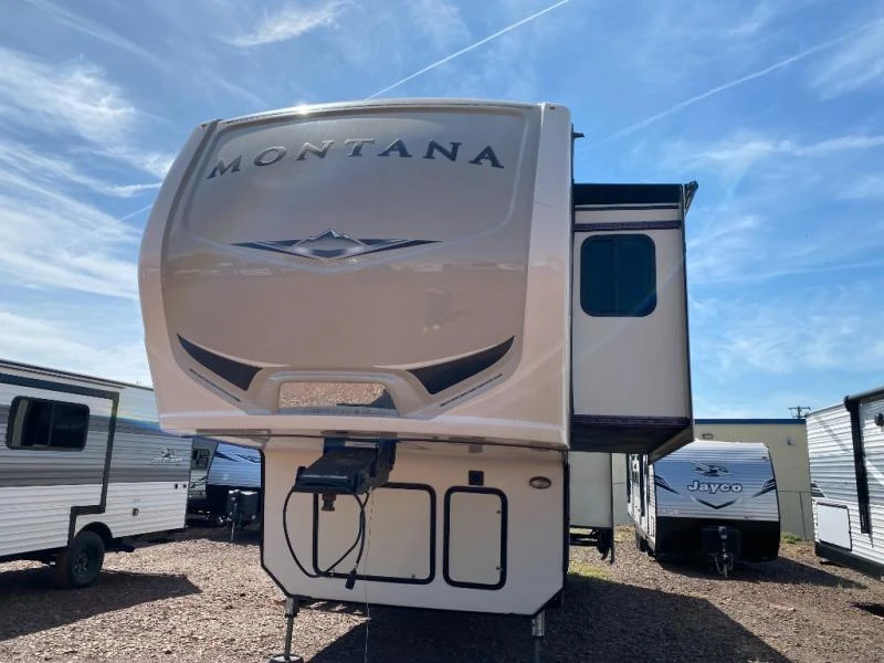 2018 Keystone Montana exterior