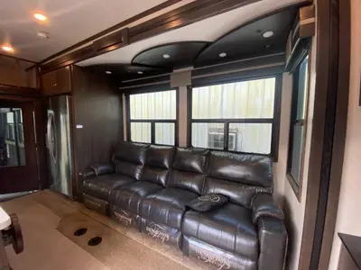 2019 Jayco Seismic photo 14
