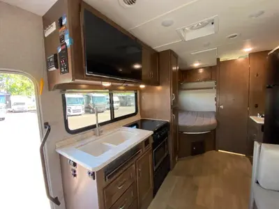 2020 Winnebago Porto photo 14