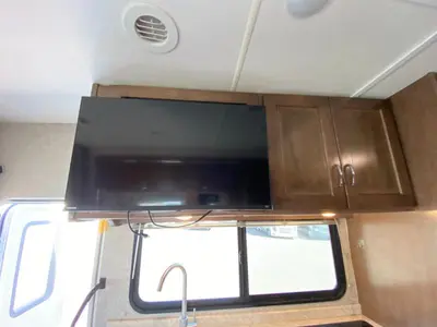 2020 Winnebago Porto photo 18