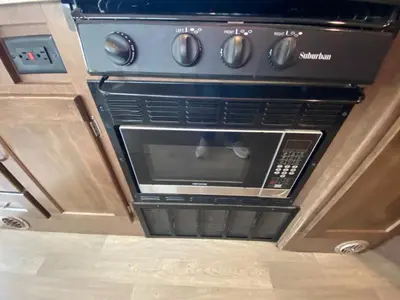 2020 Winnebago Porto photo 22