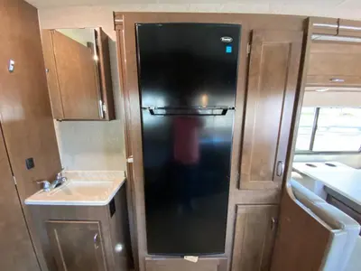 2020 Winnebago Porto photo 26