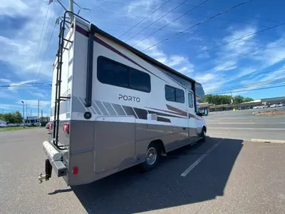 2020 Winnebago Porto photo 8