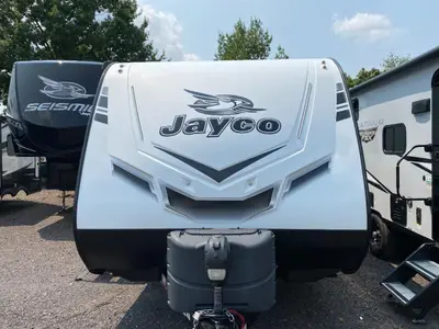 2021 Jayco Jay Feather photo 2