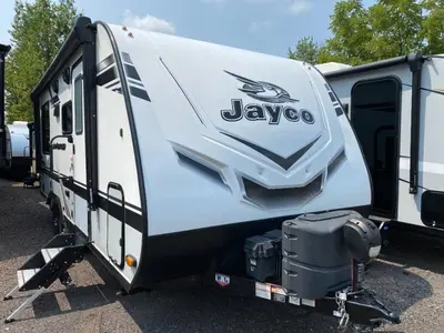 2021 Jayco Jay Feather photo 3
