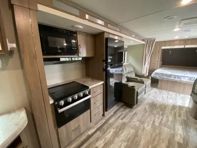 2022 Grand Design Imagine XLS photo 25