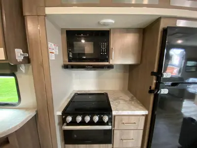 2022 Grand Design Imagine XLS photo 26