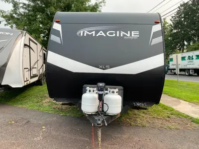 2022 Grand Design Imagine XLS photo 2