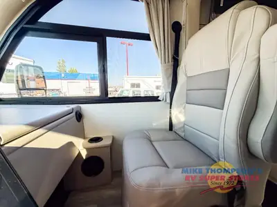 2026 Thor Motor Coach Vegas photo 11