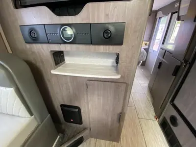 2023 Lance Travel Trailer photo 28