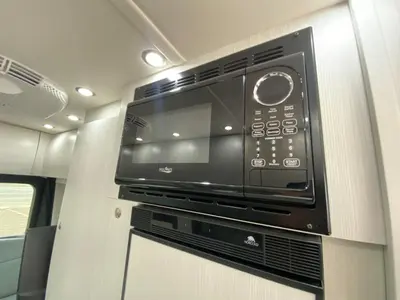 2023 Pleasure Way Plateau photo 34