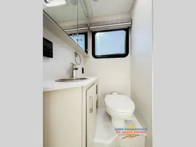 2026 Thor Motor Coach Vegas photo 27