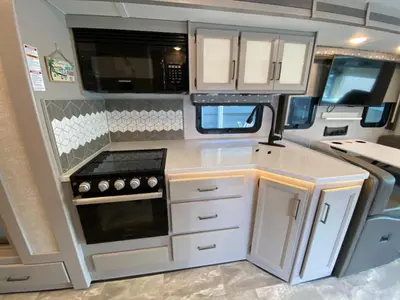 2023 Thor Motor Coach Windsport photo 31