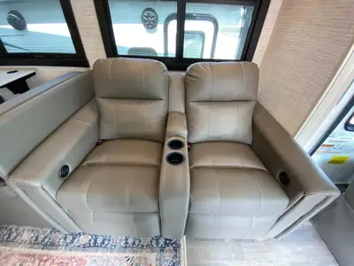 2024 Jayco Precept photo 21