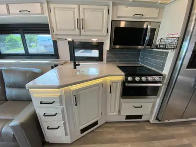 2024 Jayco Precept photo 30