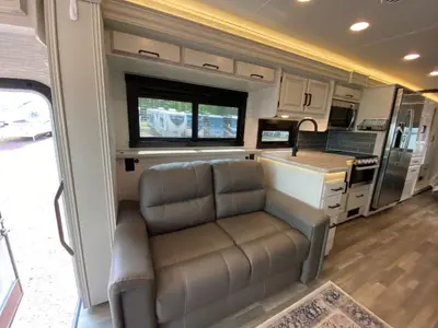 2024 Jayco Precept photo 17