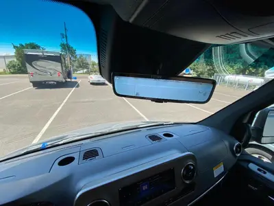 2025 Winnebago Navion photo 44