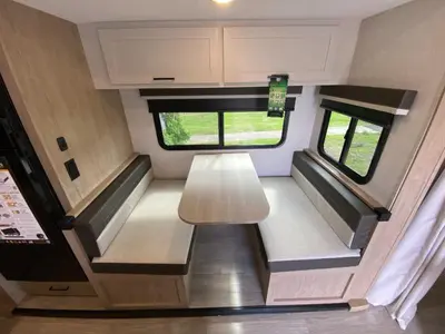 2026 Ember RV E-Series photo 42