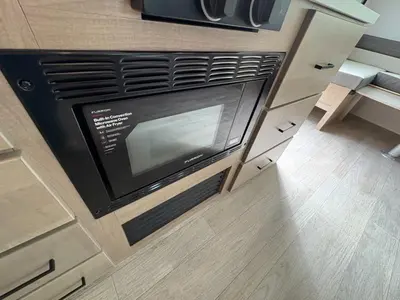 2026 Ember RV E-Series photo 21