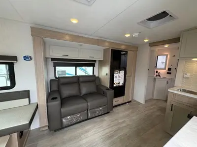 2026 Ember RV E-Series photo 13
