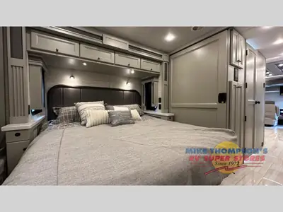 2026 Tiffin Motorhomes Allegro RED photo 20