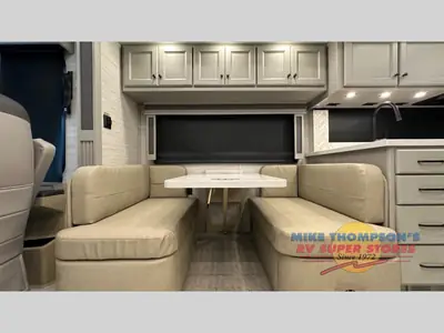 2026 Tiffin Motorhomes Allegro RED photo 10