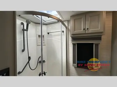 2026 Tiffin Motorhomes Allegro RED photo 23